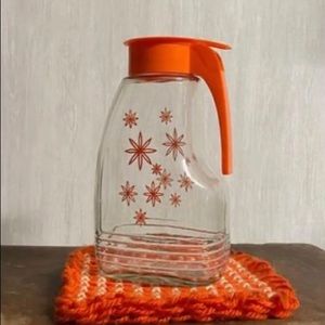 E-Z-Pour Corp 1/2 gallon Glass Juice Pitcher